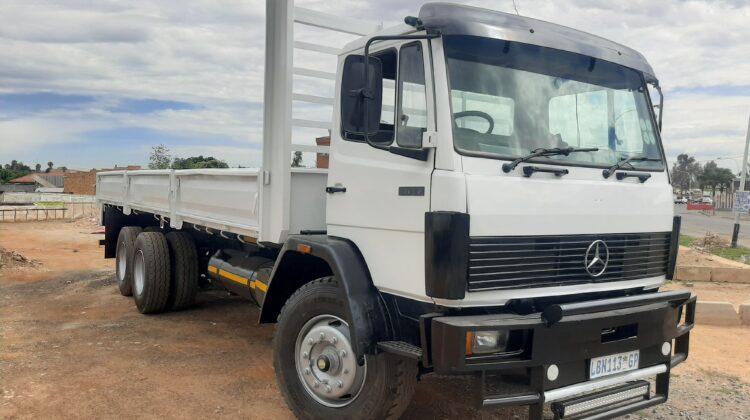 1996 Mercedes Econoliner 
