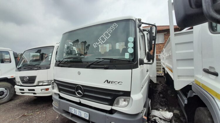 2011 Mercedes Benz Atego 1218