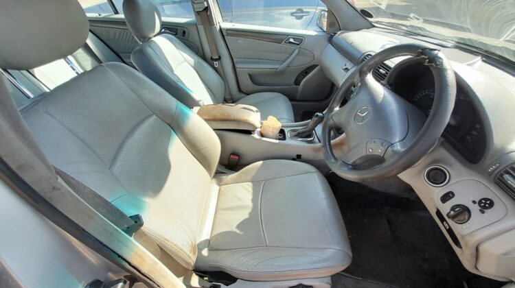 2001 Mercedes C320