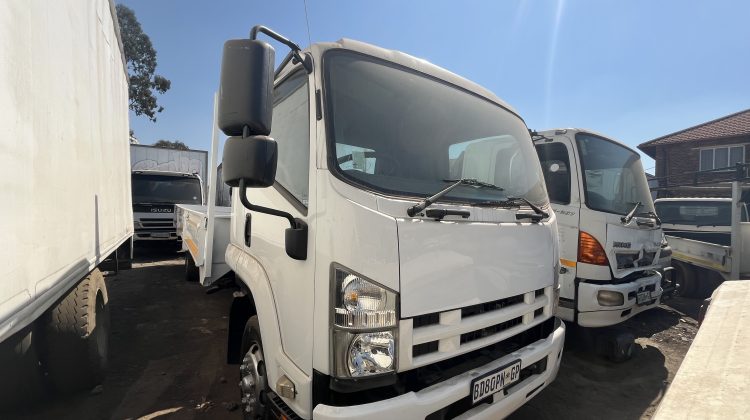 2011 Isuzu FSR800
