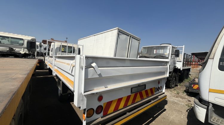 2011 Isuzu FSR800